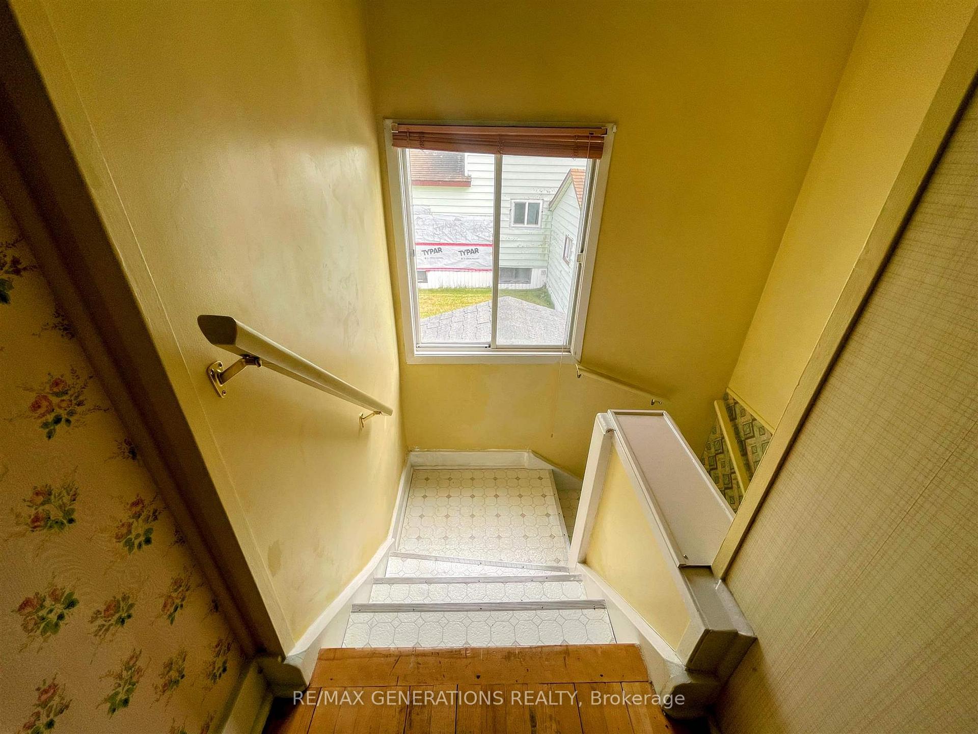 Photo 24 of 18 Ross Avenue, Marathon — HOMEH