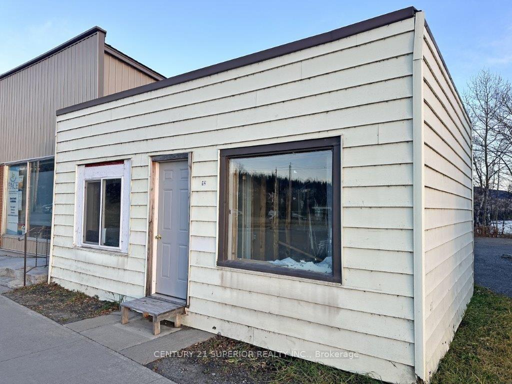 Photo 4 of 12 Front Street, Nipigon — HOMEH