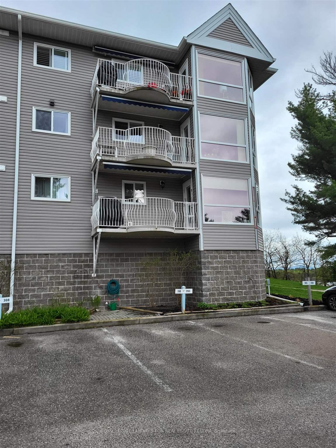 Photo 2 of Unit 210, 471 Lakeview Drive, Kenora, Norman — HOMEH