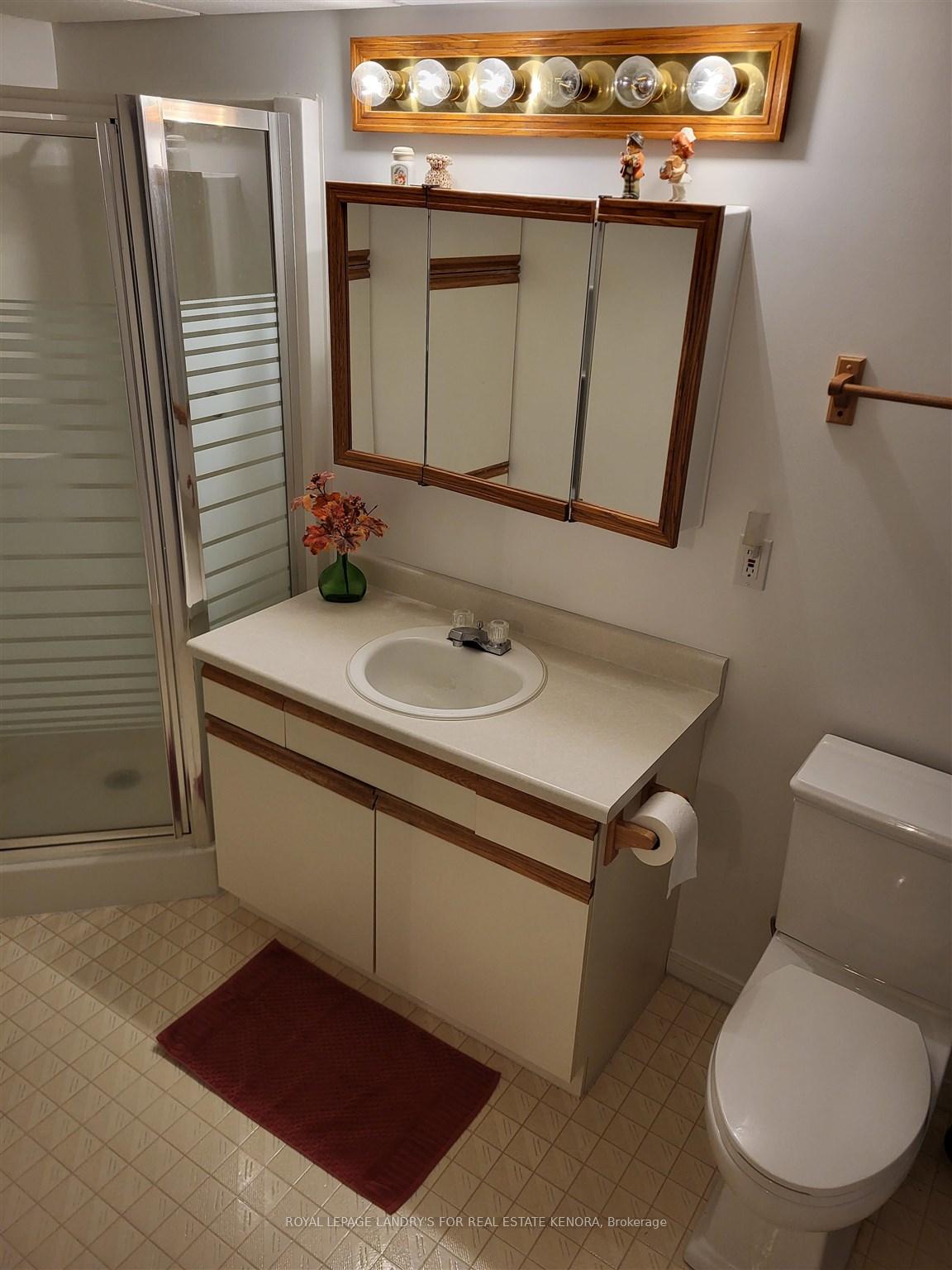 Photo 10 of Unit 210, 471 Lakeview Drive, Kenora, Norman — HOMEH