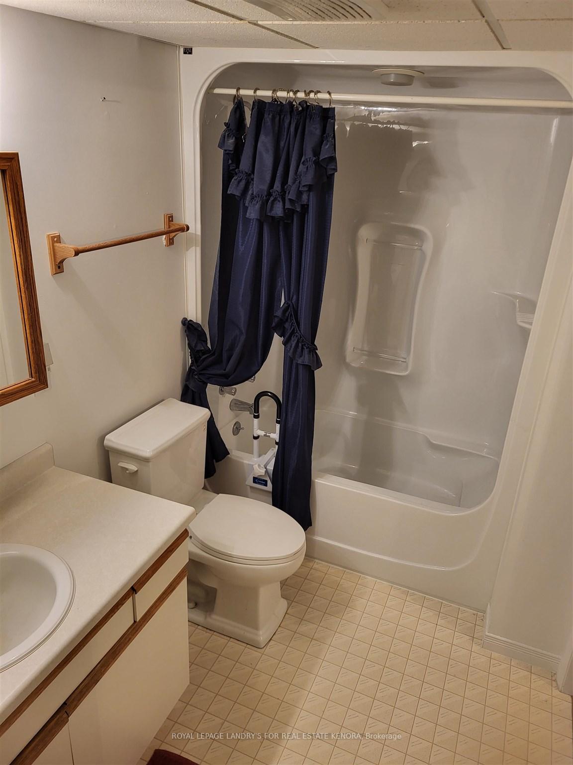 Photo 11 of Unit 210, 471 Lakeview Drive, Kenora, Norman — HOMEH