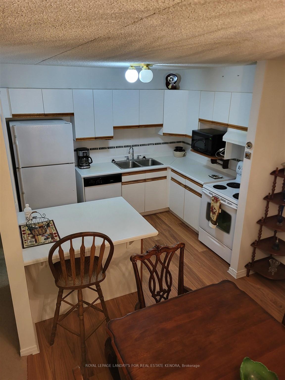 Photo 18 of Unit 210, 471 Lakeview Drive, Kenora, Norman — HOMEH