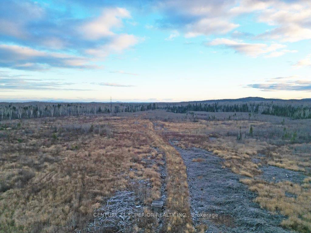 Photo 19 of PCL 8785 Fish Hatchery Road, Dorion — HOMEH