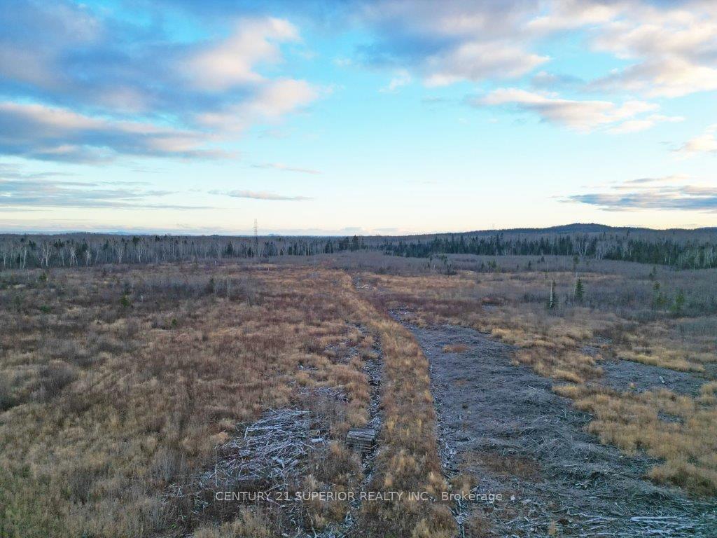 Photo 20 of PCL 8785 Fish Hatchery Road, Dorion — HOMEH