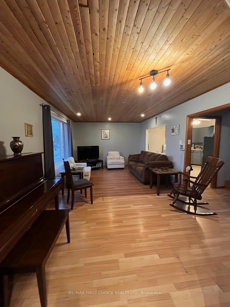 Photo 4 of 101 Albany Place, Greenstone — HOMEH