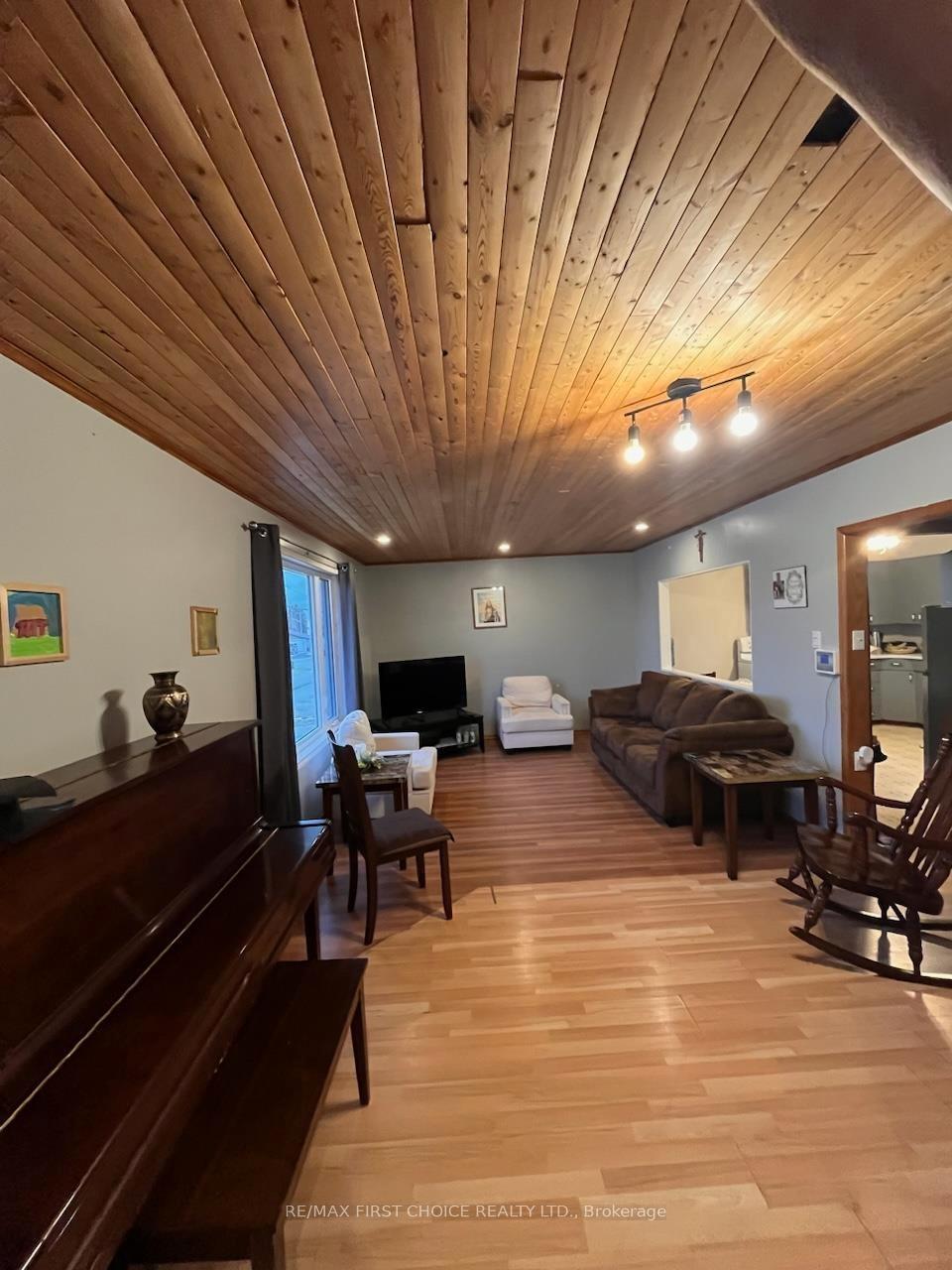 Photo 5 of 101 Albany Place, Greenstone — HOMEH