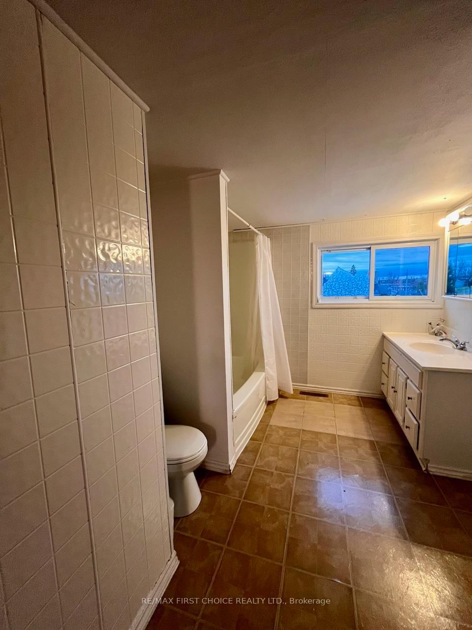 Photo 10 of 101 Albany Place, Greenstone — HOMEH
