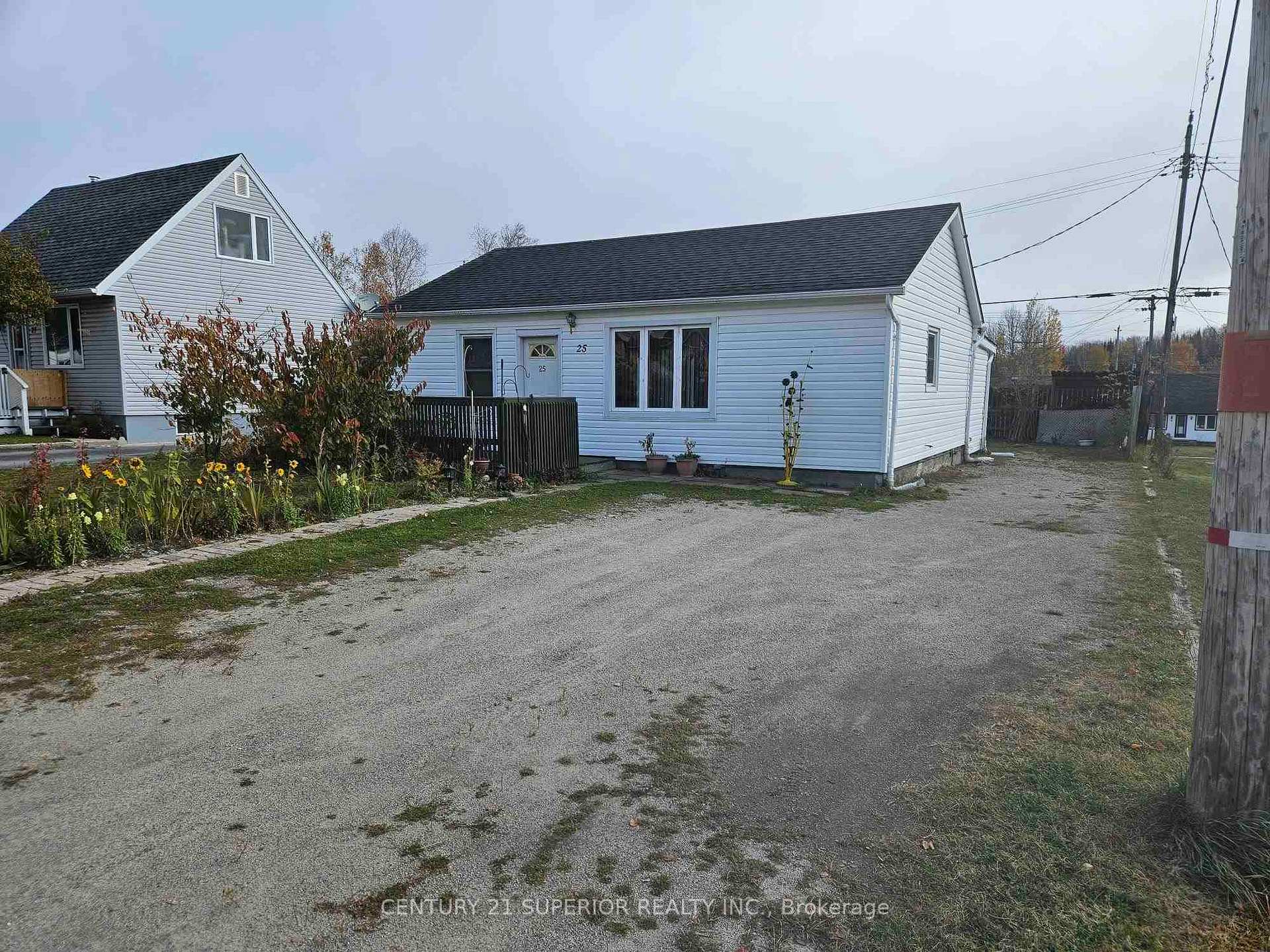 Front of 25 Adjala Ave