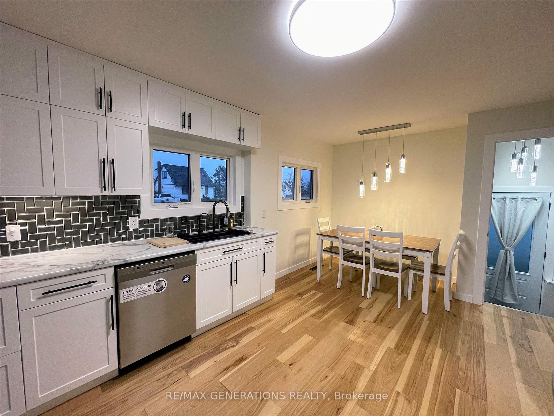 Photo 10 of 70 Neebig Avenue, Manitouwadge — HOMEH
