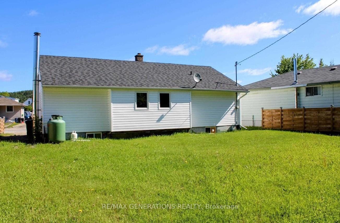 Photo 34 of 70 Neebig Avenue, Manitouwadge — HOMEH
