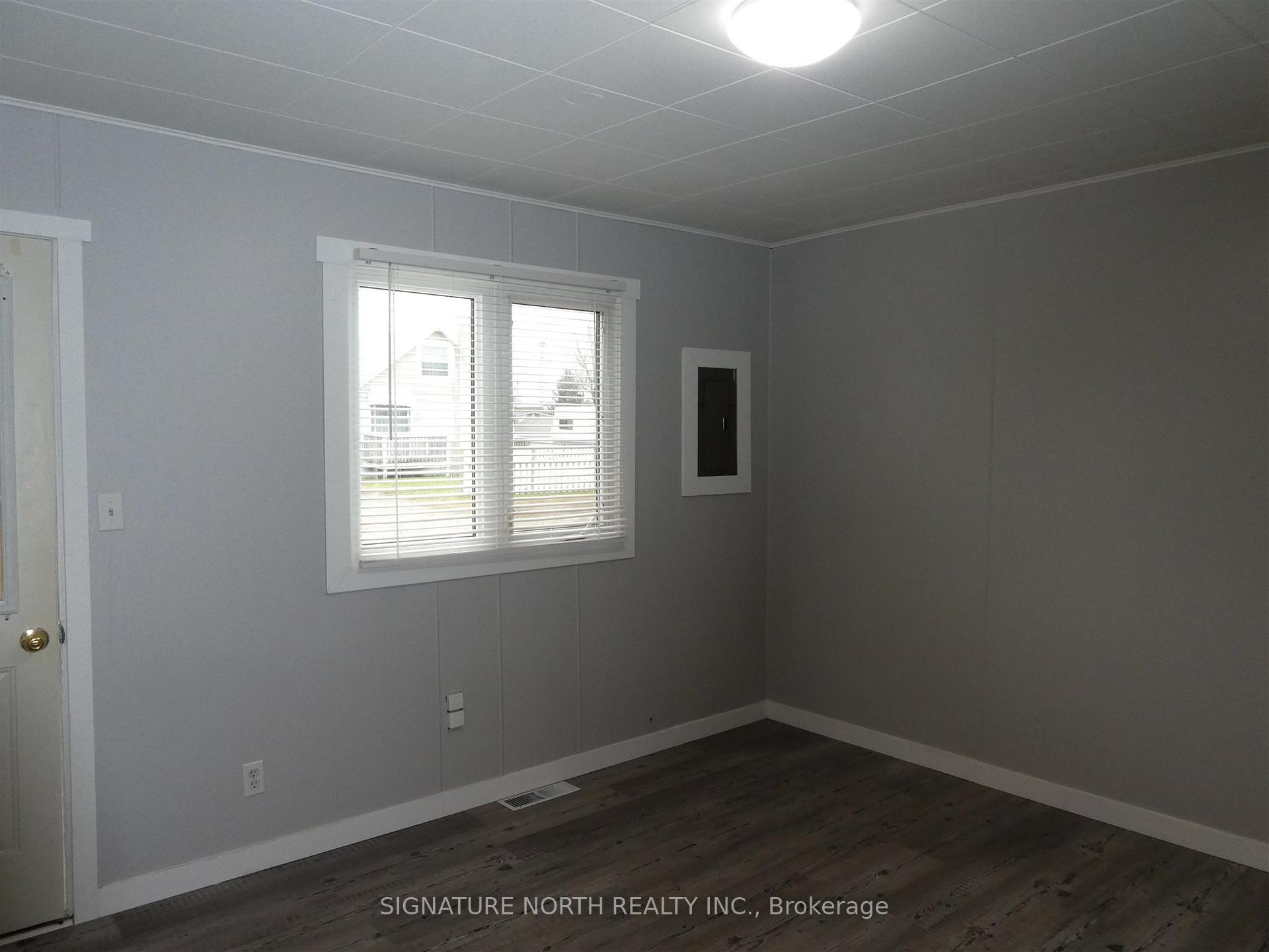 Photo 11 of 208 Third Ave SE, Greenstone — HOMEH