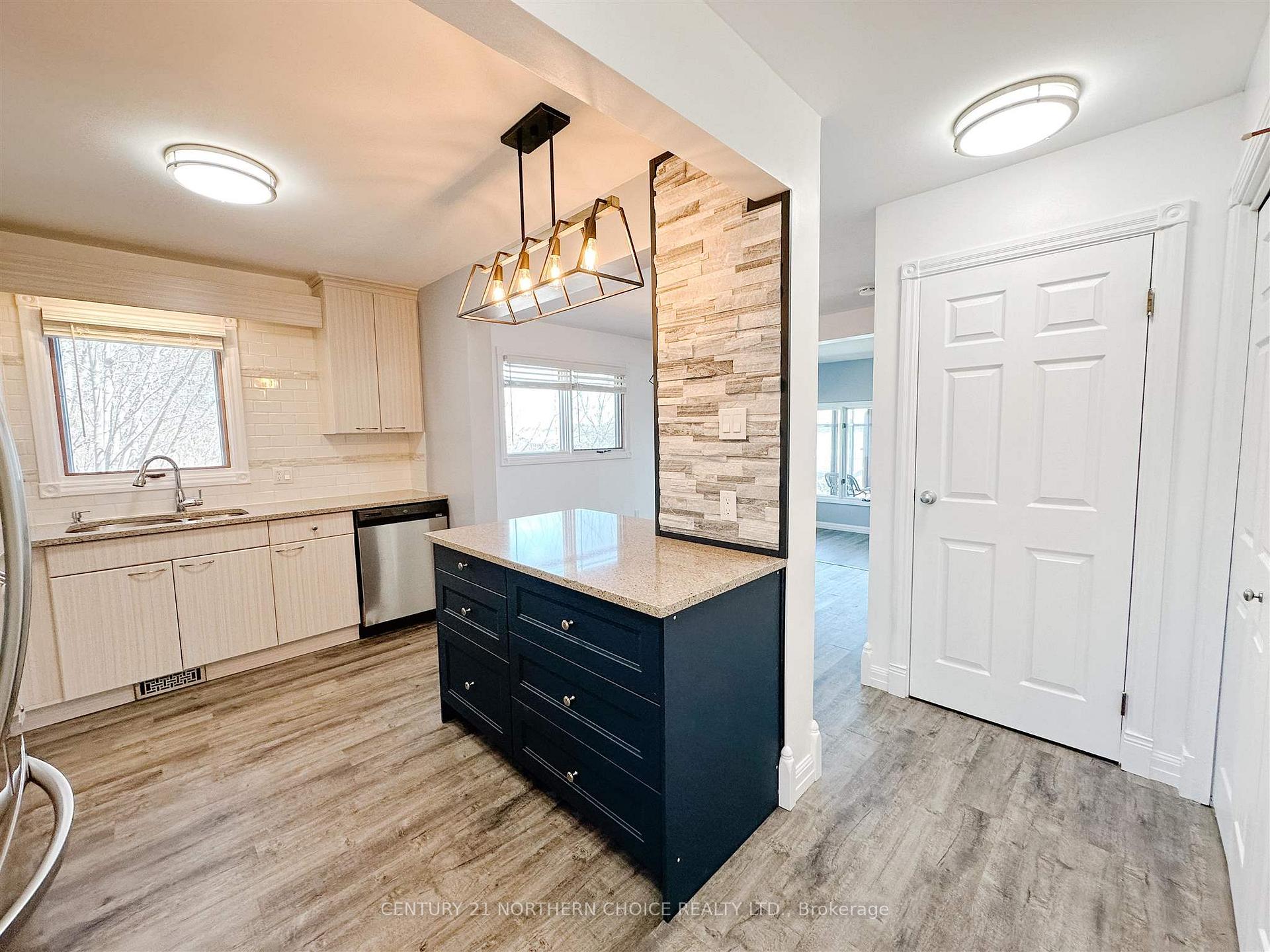 Photo 10 of 1-35 Nash Street, Kenora, Norman — HOMEH