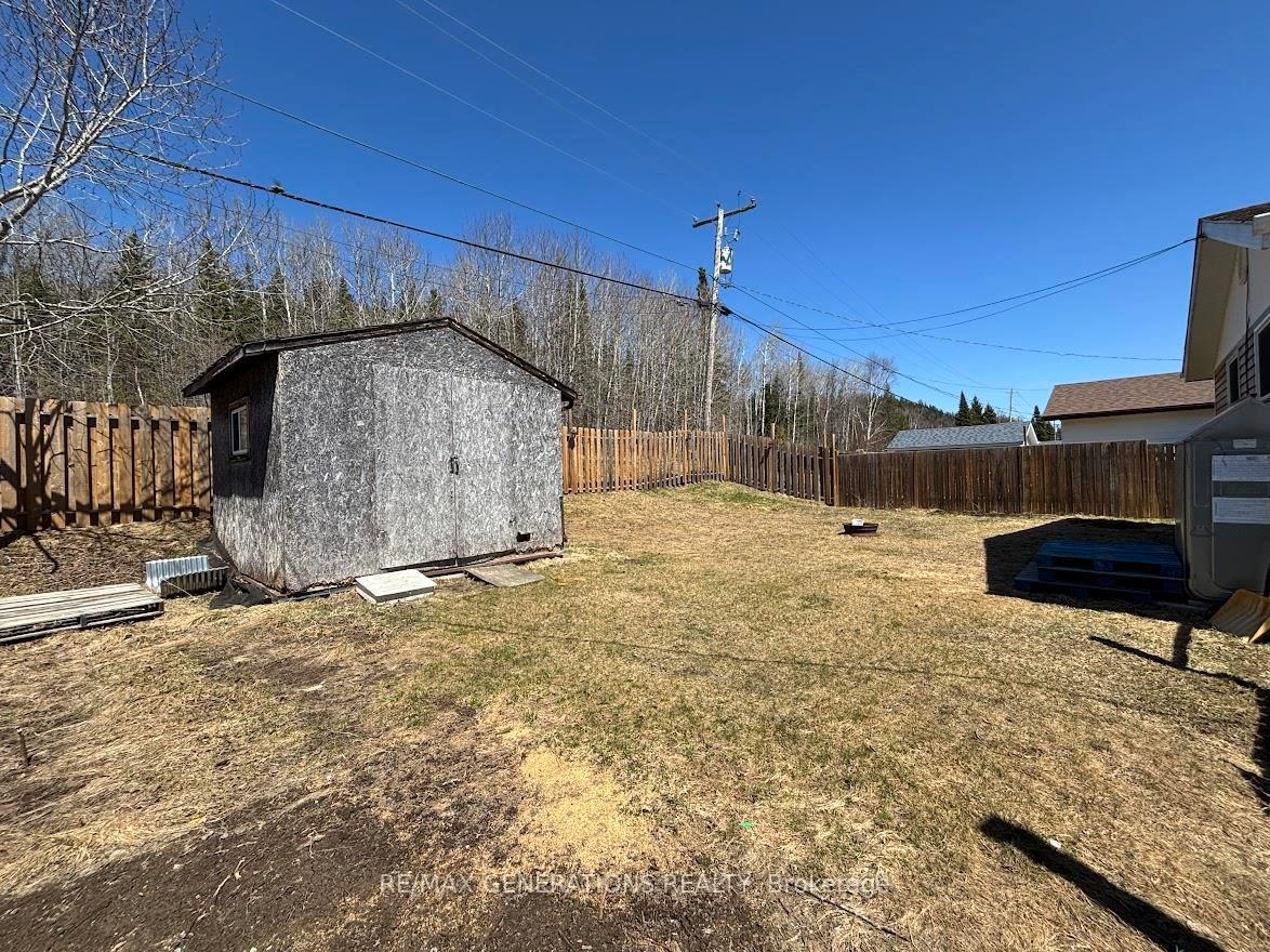 Photo 38 of 73 Warbler Drive, Manitouwadge — HOMEH