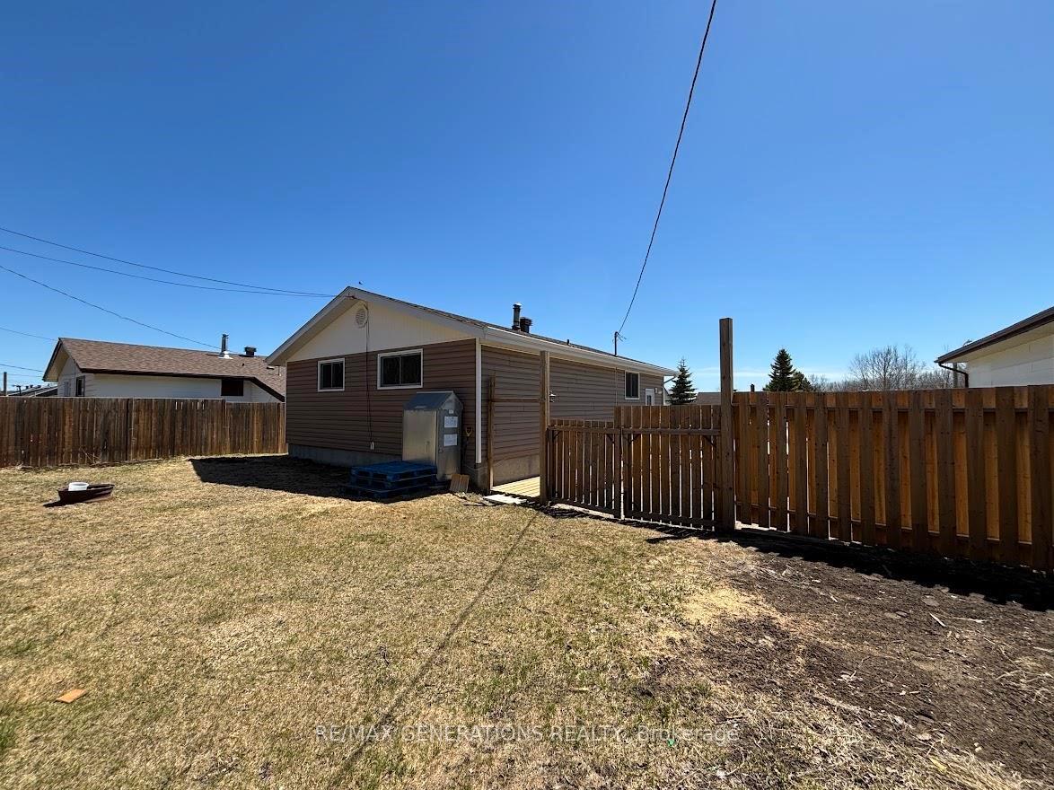 Photo 39 of 73 Warbler Drive, Manitouwadge — HOMEH