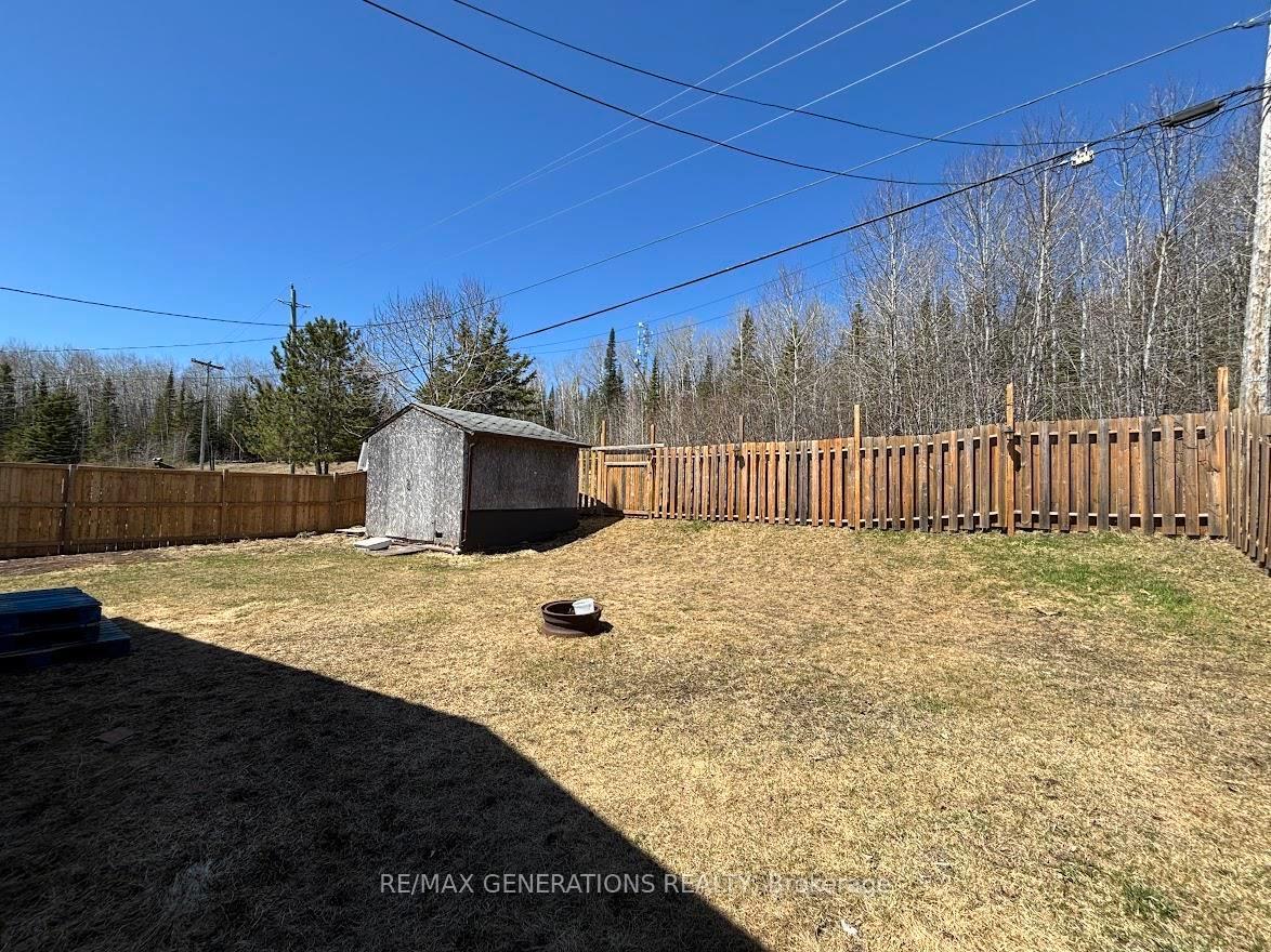 Photo 40 of 73 Warbler Drive, Manitouwadge — HOMEH