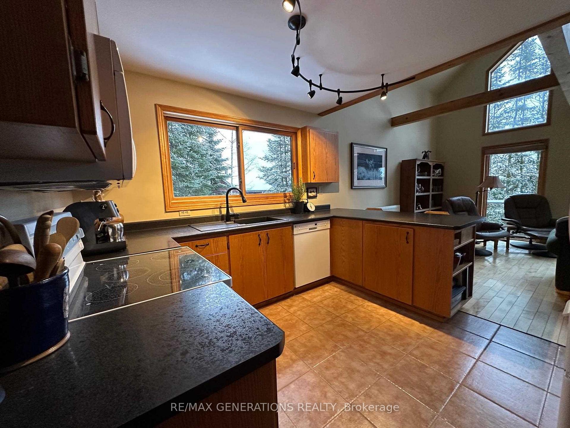 Photo 9 of 309 Cedar Lane, Thunder Bay Remote Area — HOMEH