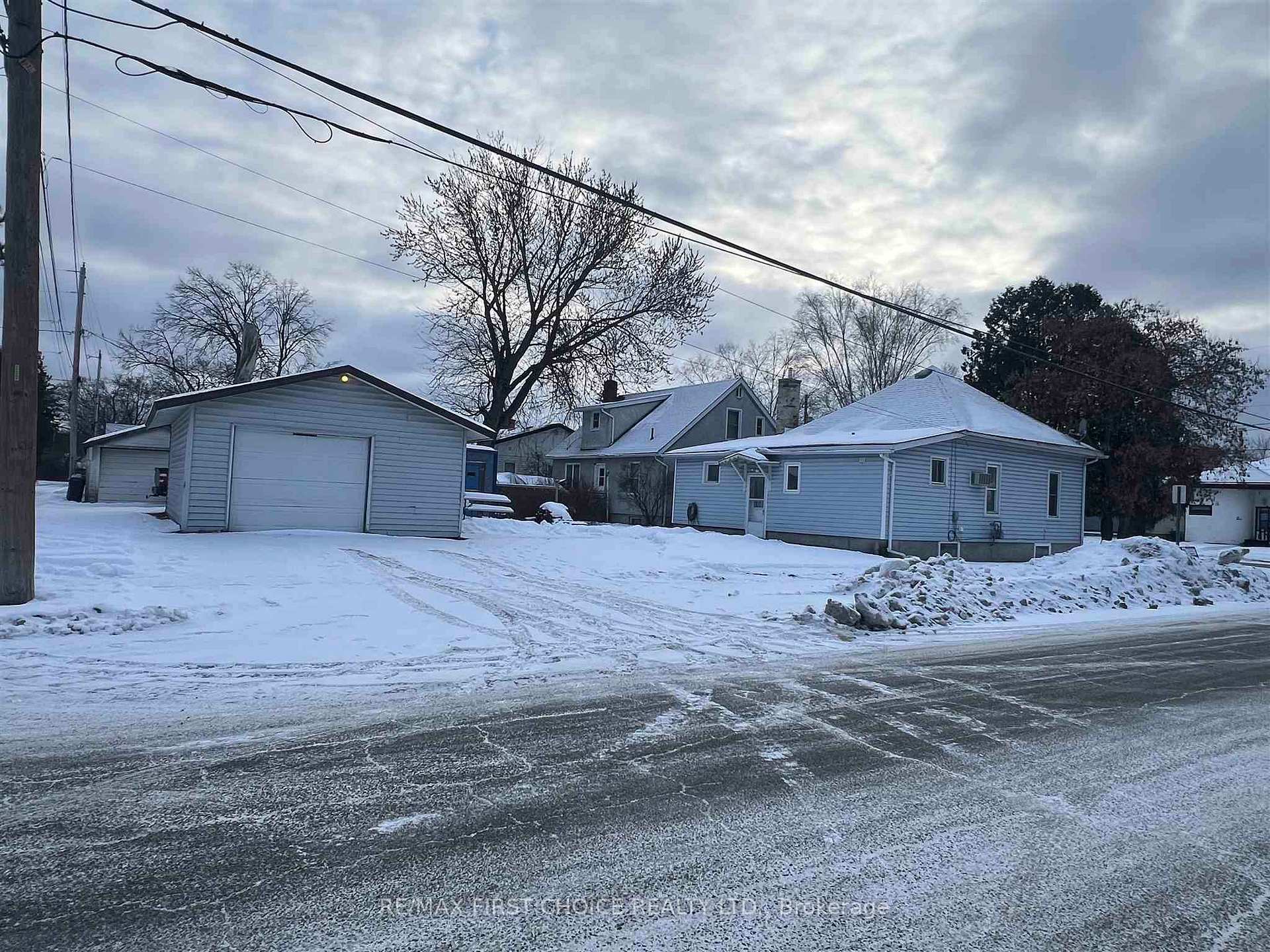 Photo 3 of 512 Armit Avenue, Fort Frances — HOMEH