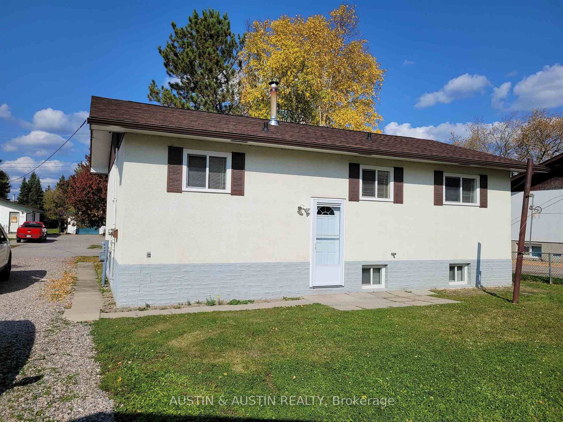Photo 8 of 264 Duke Street, Dryden, Milestone — HOMEH