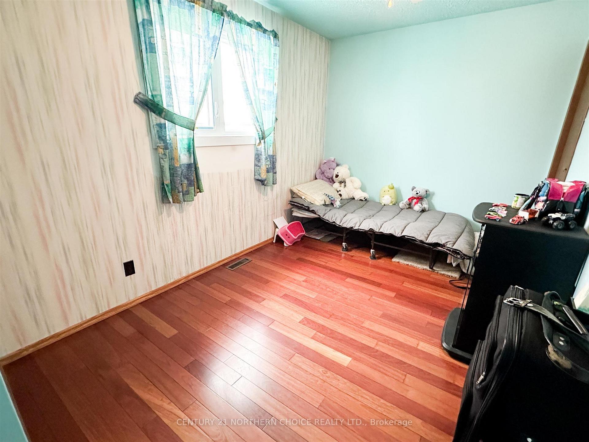 Photo 14 of 30 Seventh Street, Red Lake — HOMEH