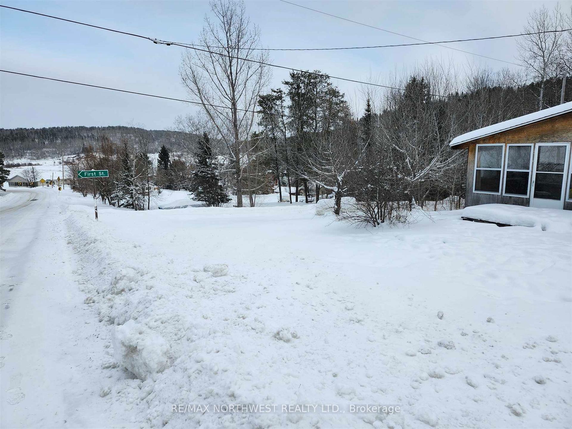Photo 4 of 164 Third Avenue, Kenora Remote Area, Redditt — HOMEH