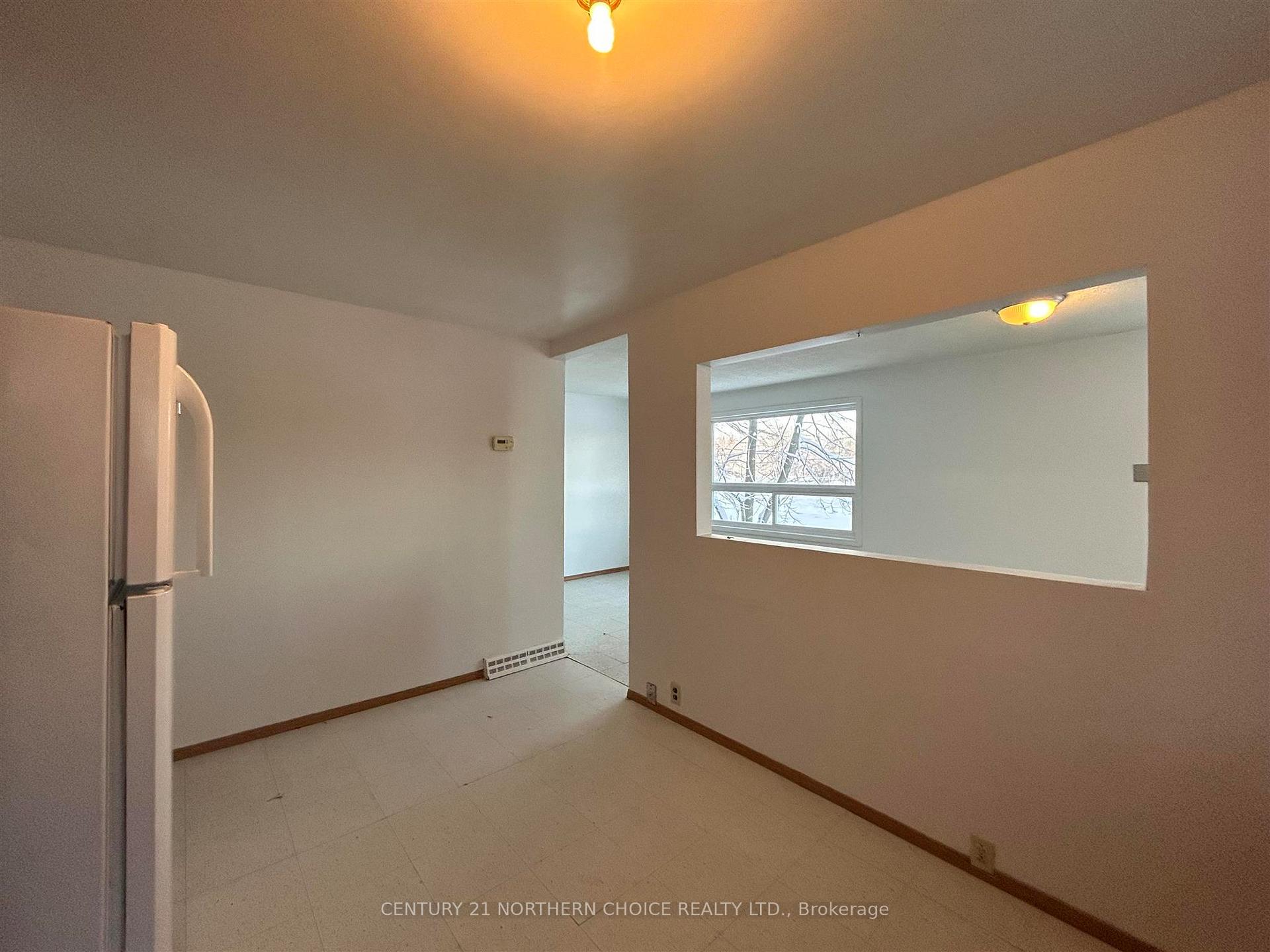 Photo 10 of 1109 Kings Highway, Fort Frances — HOMEH