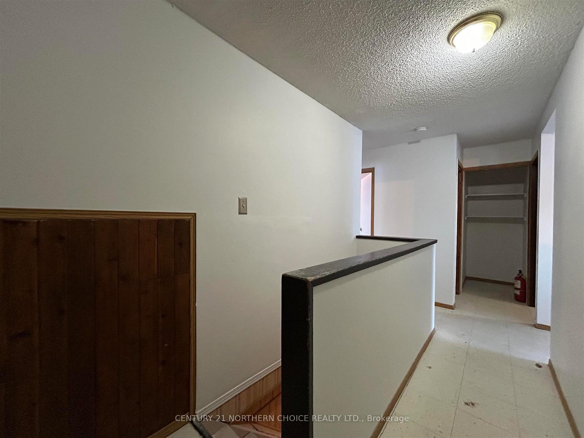 Photo 16 of 1109 Kings Highway, Fort Frances — HOMEH