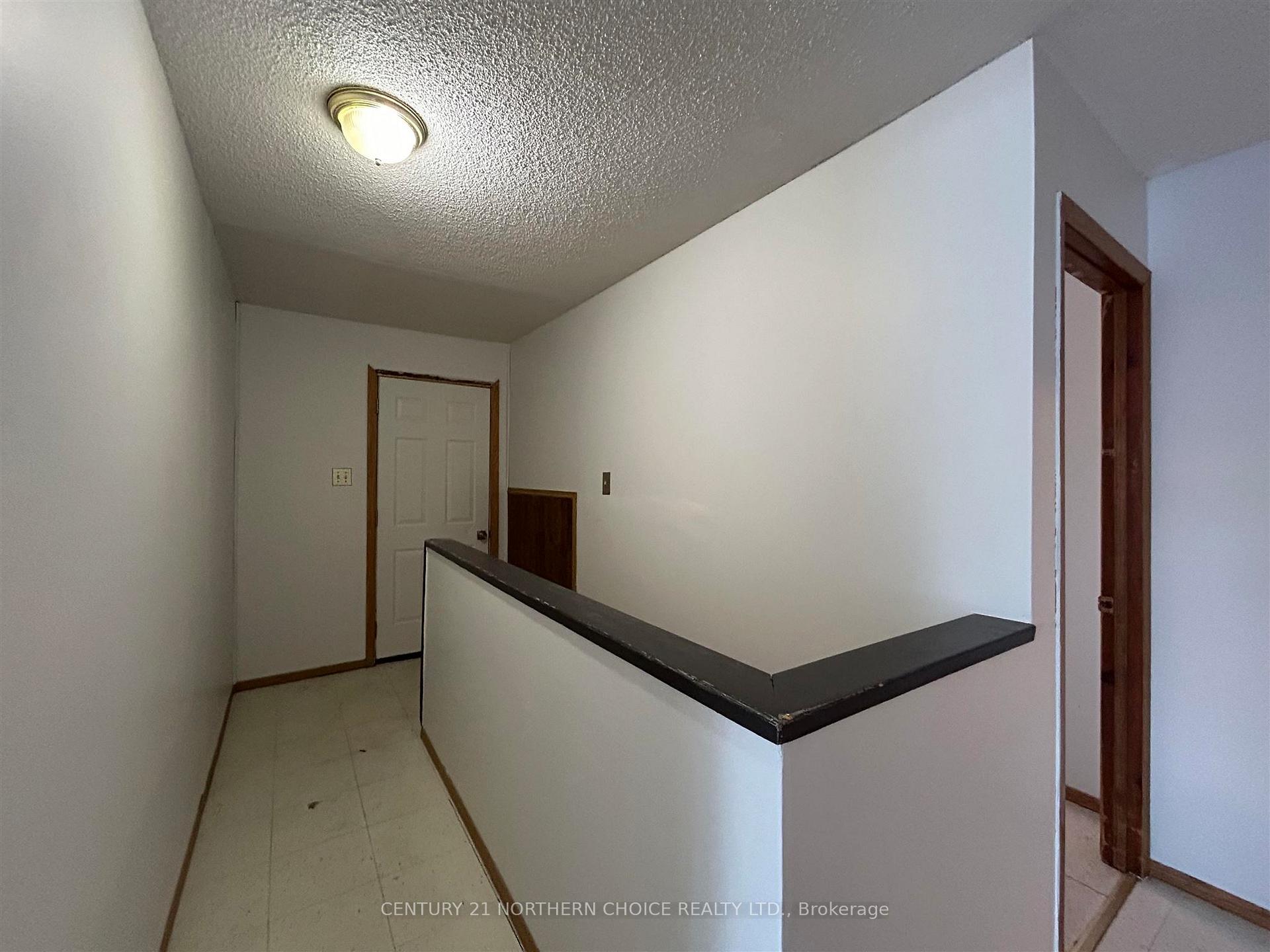 Photo 18 of 1109 Kings Highway, Fort Frances — HOMEH