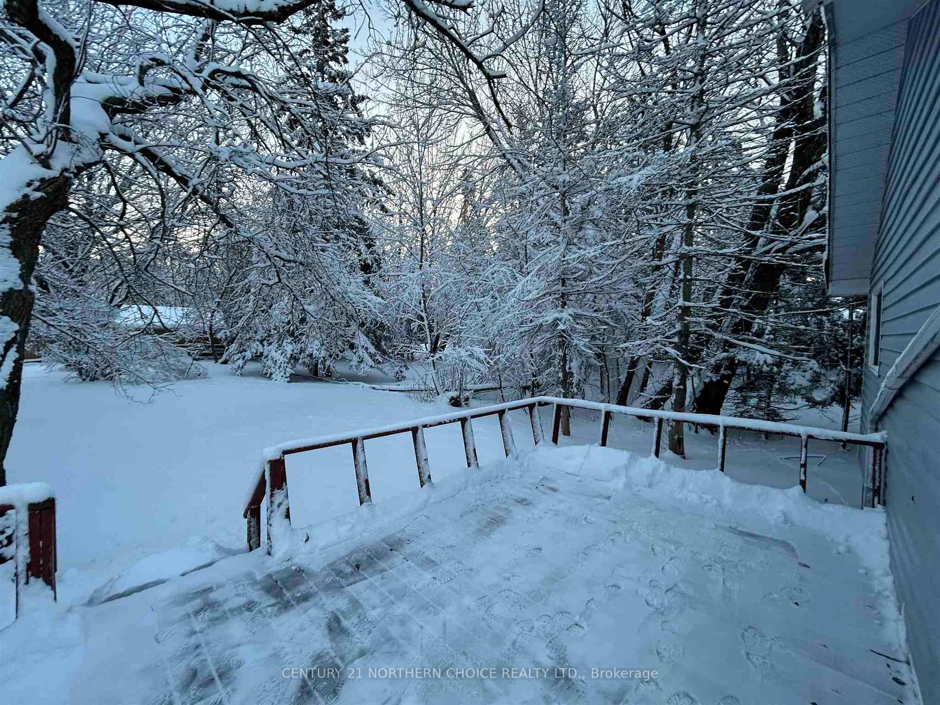 Photo 33 of 1109 Kings Highway, Fort Frances — HOMEH