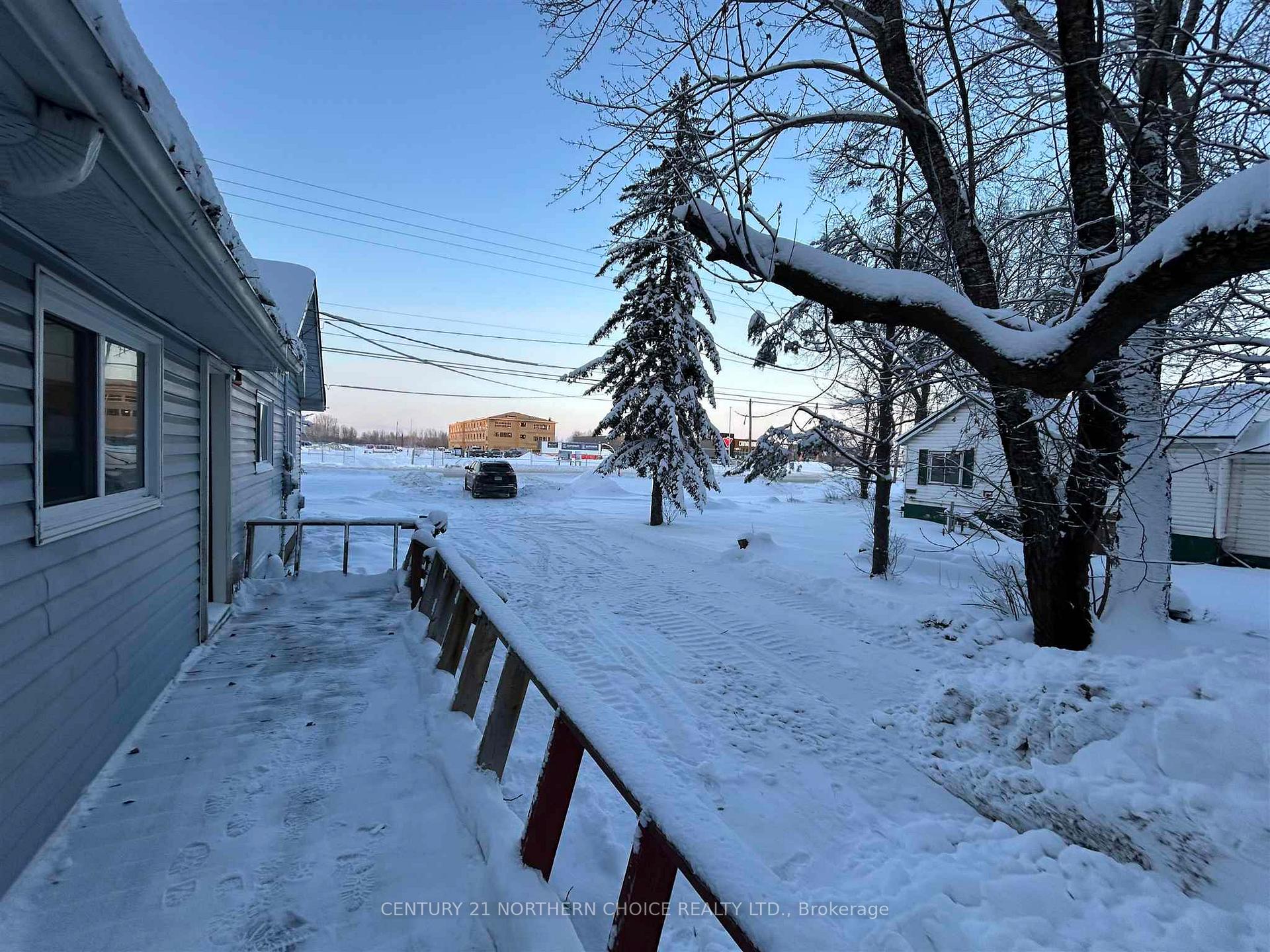 Photo 34 of 1109 Kings Highway, Fort Frances — HOMEH