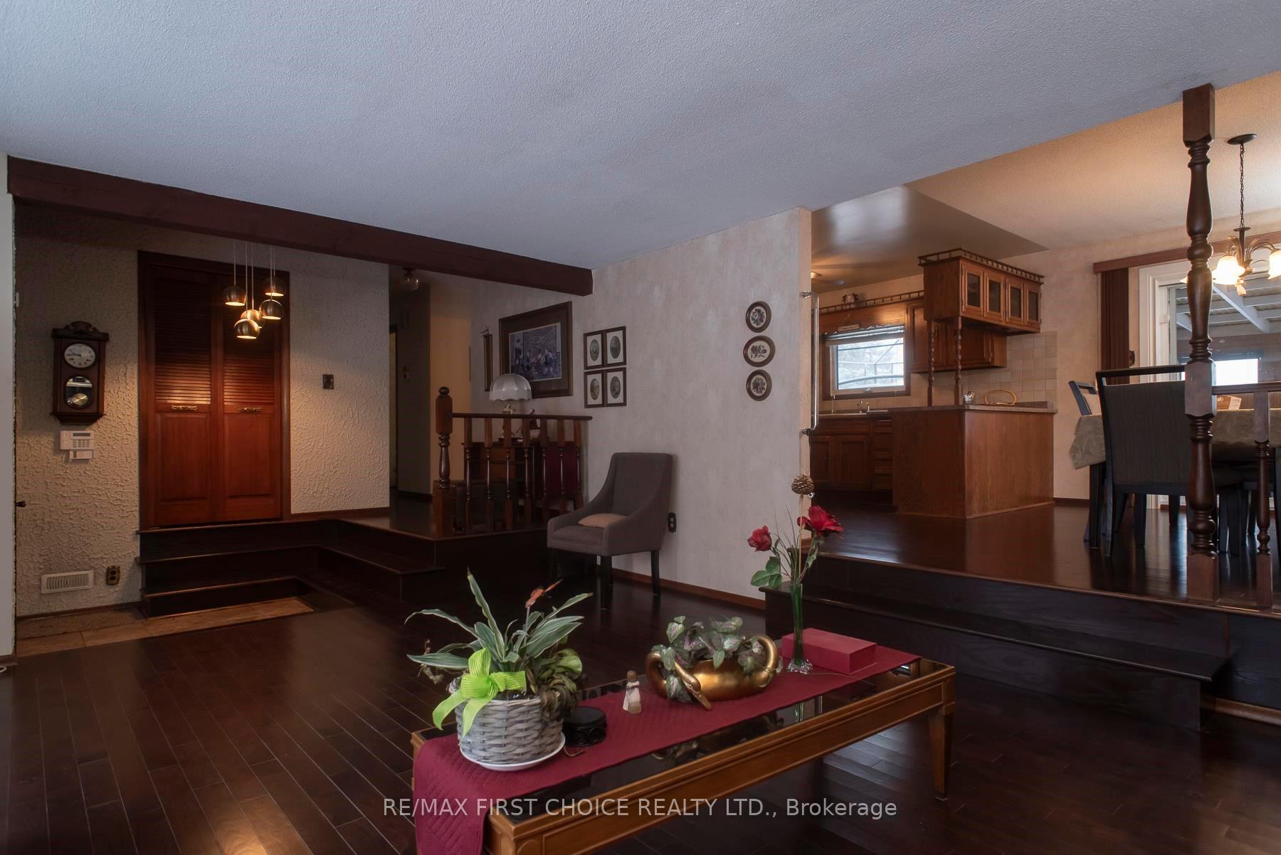 Photo 8 of 345 Boundary Drive, Neebing, Blake — HOMEH