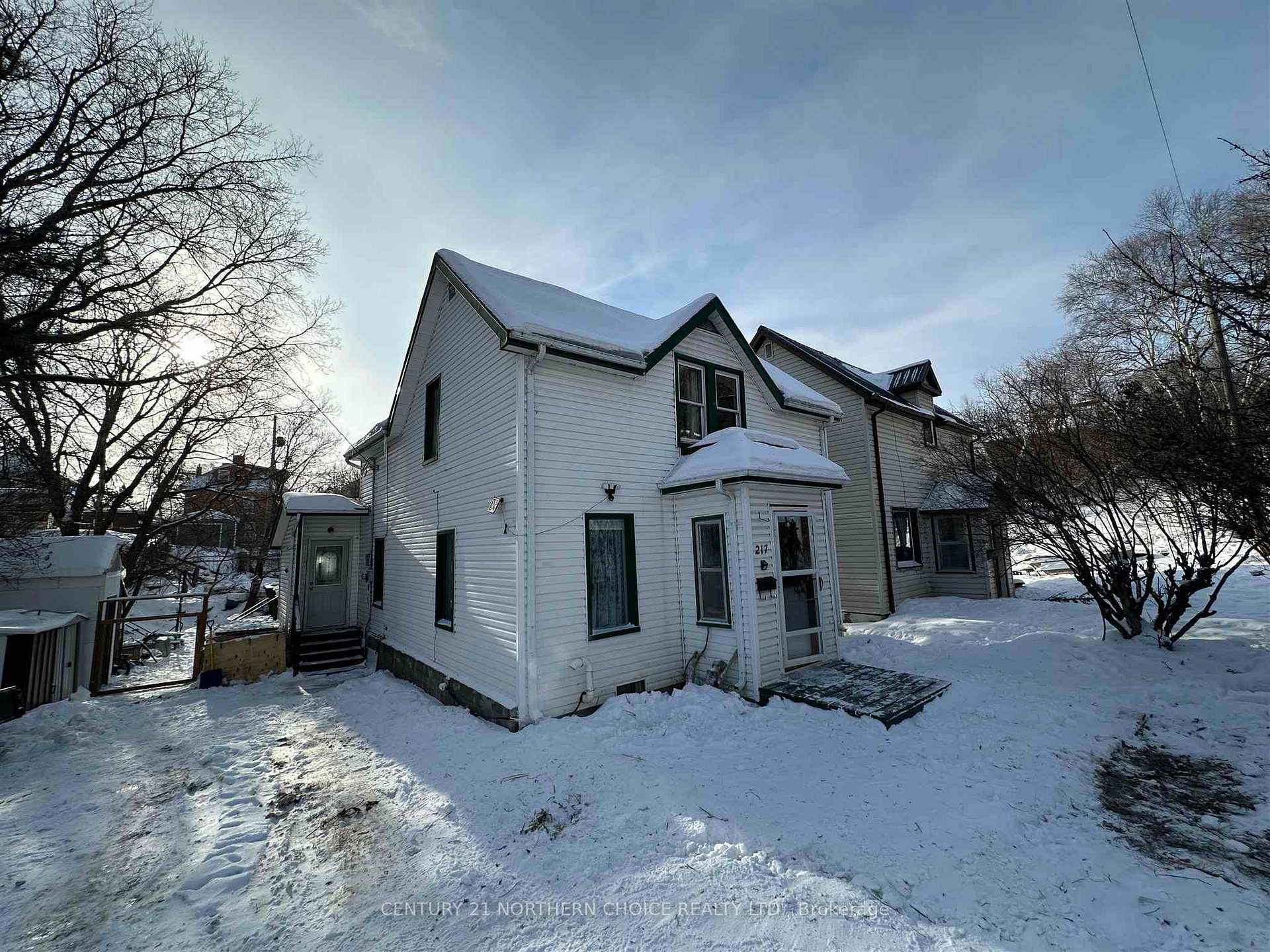 Photo 1 of 217 Fourth Street N, Kenora, North End — HOMEH