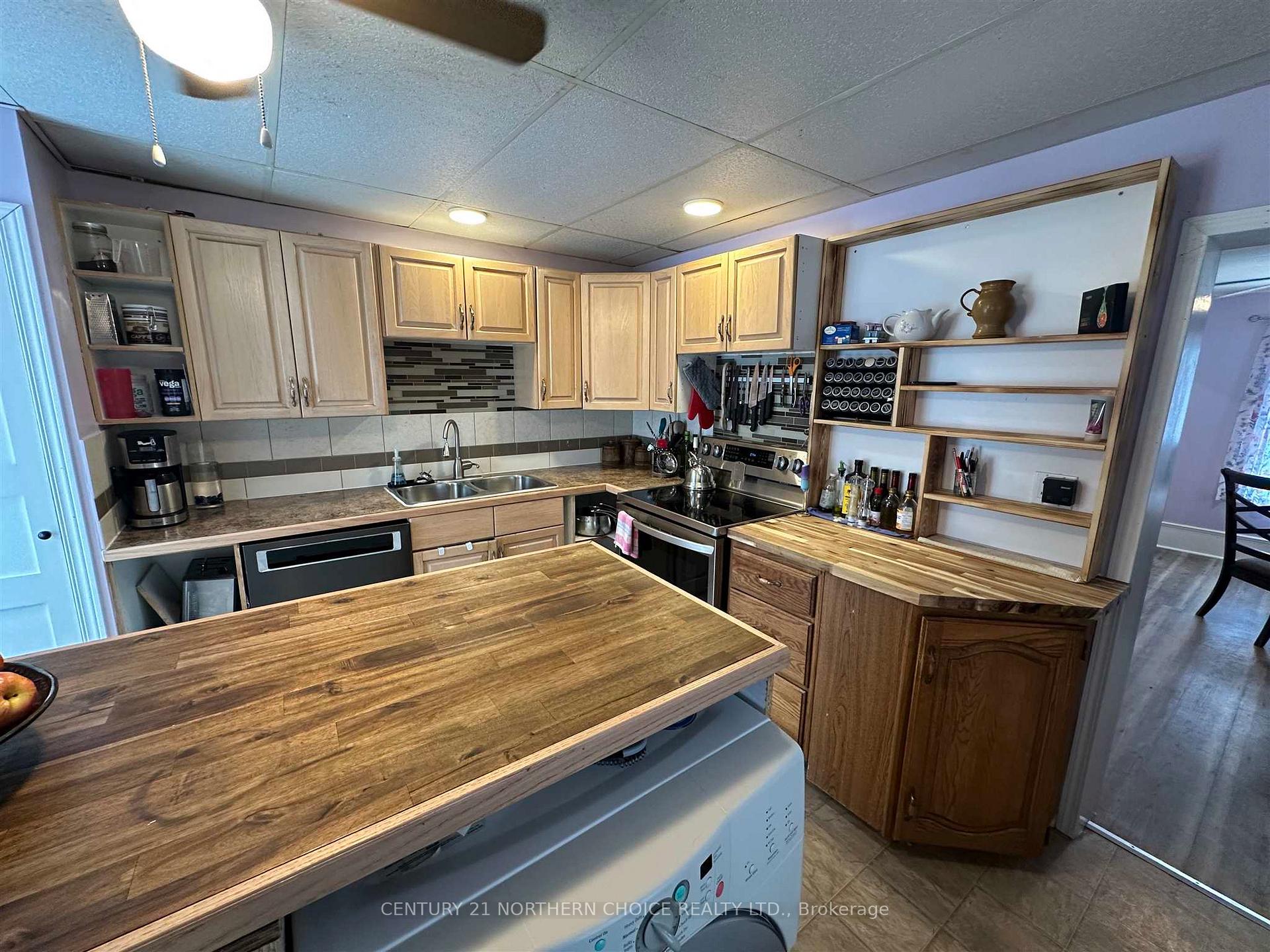 Photo 2 of 217 Fourth Street N, Kenora, North End — HOMEH