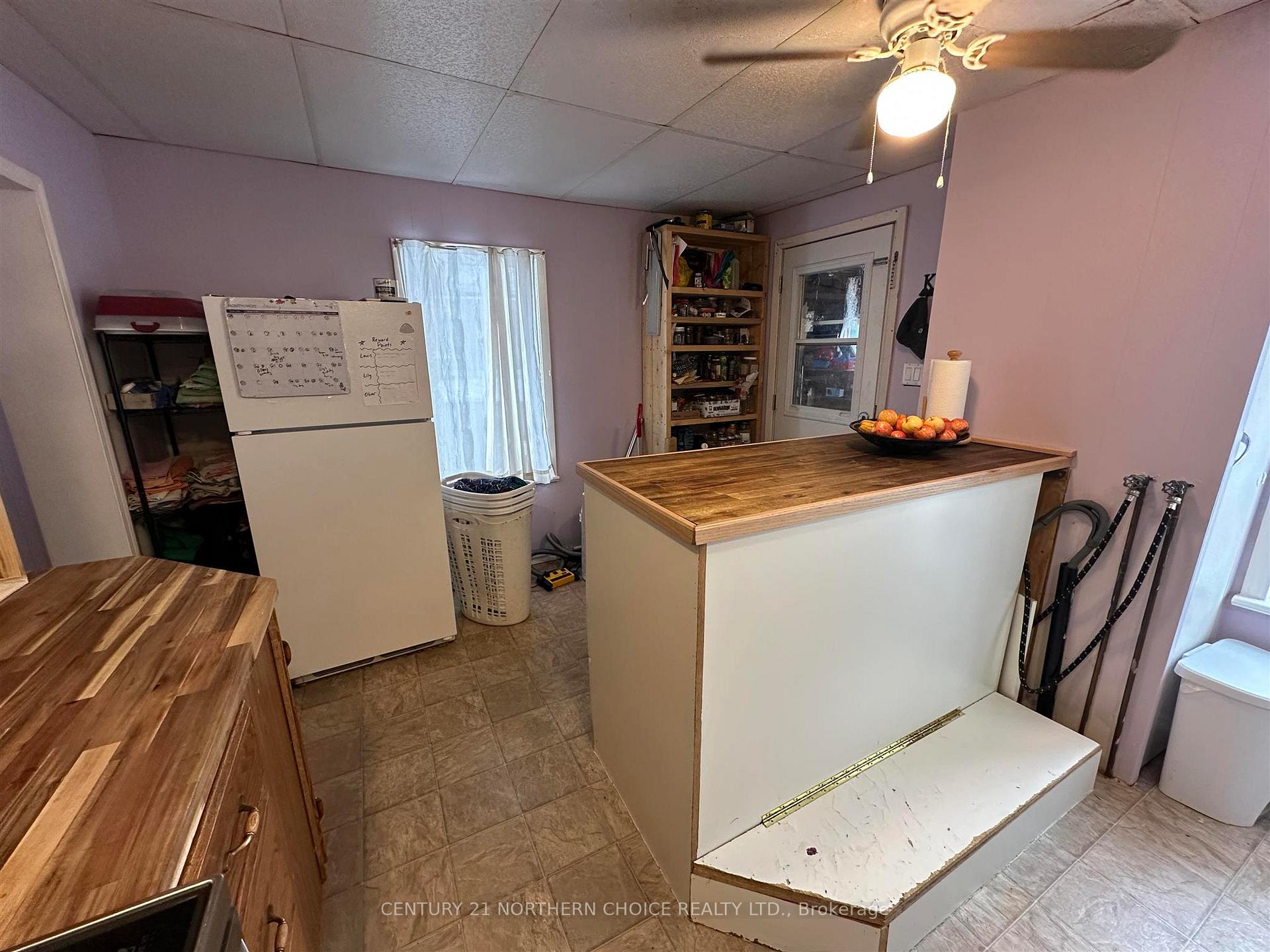 Photo 7 of 217 Fourth Street N, Kenora, North End — HOMEH