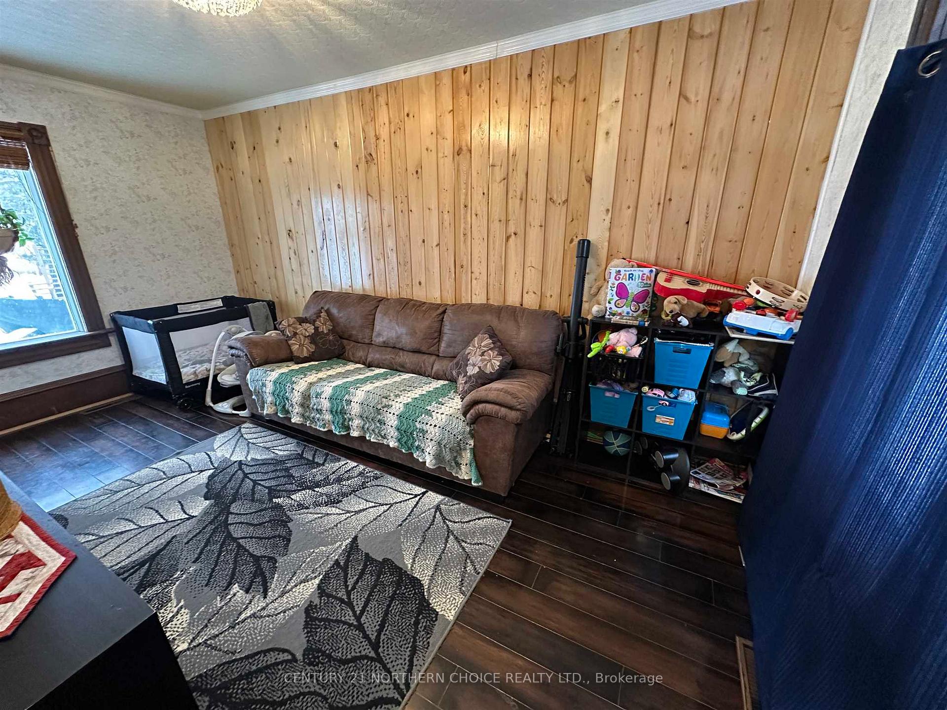 Photo 10 of 217 Fourth Street N, Kenora, North End — HOMEH