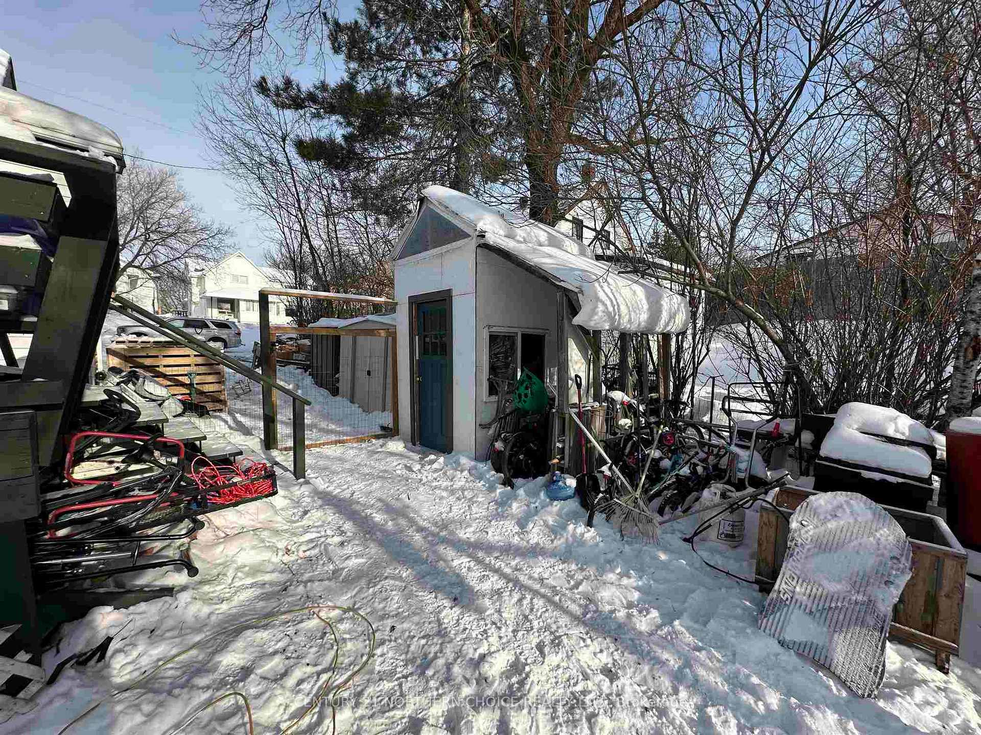 Photo 19 of 217 Fourth Street N, Kenora, North End — HOMEH