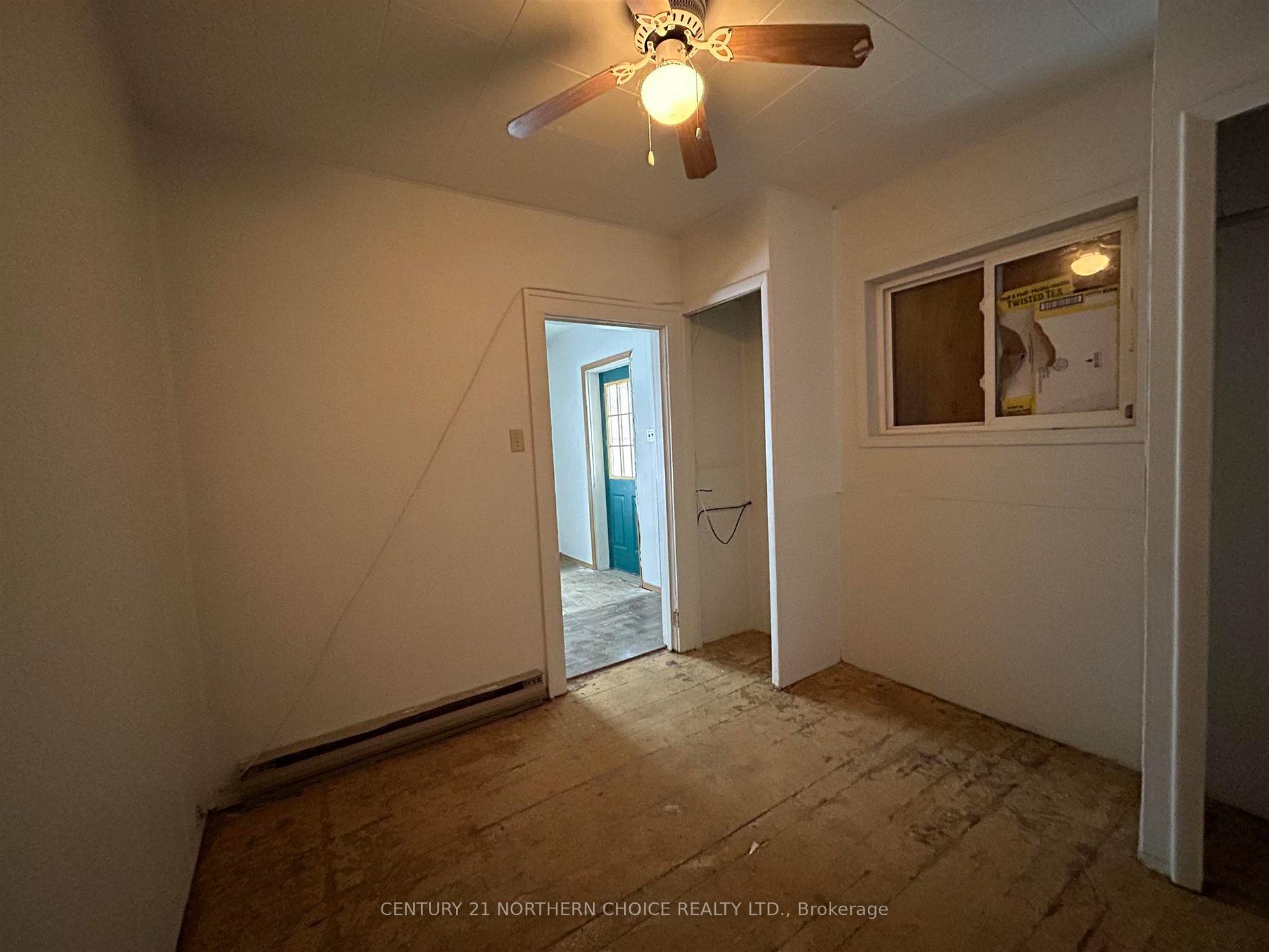 Photo 6 of 413 Crowe Avenue, Fort Frances — HOMEH