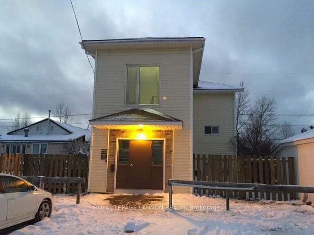 Photo 2 of 511 First Street, Greenstone — HOMEH