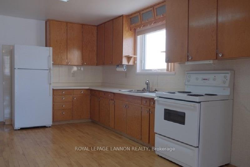 Photo 7 of 511 First Street, Greenstone — HOMEH