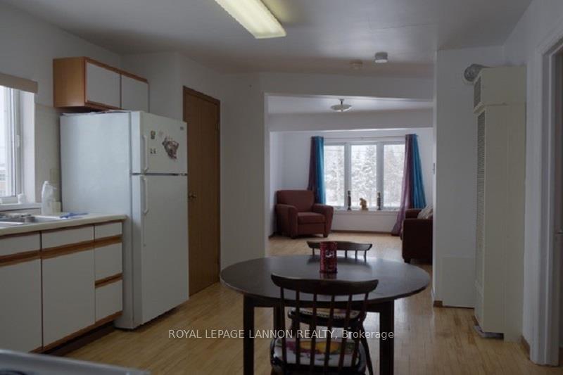 Photo 12 of 511 First Street, Greenstone — HOMEH