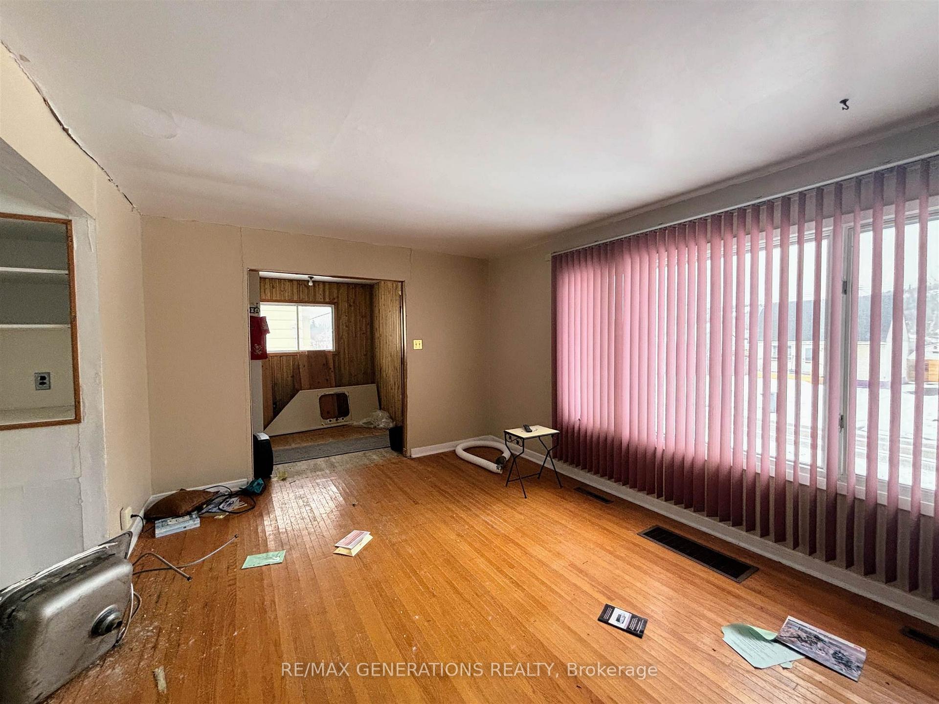 Photo 4 of 26 Neebig Avenue, Manitouwadge — HOMEH