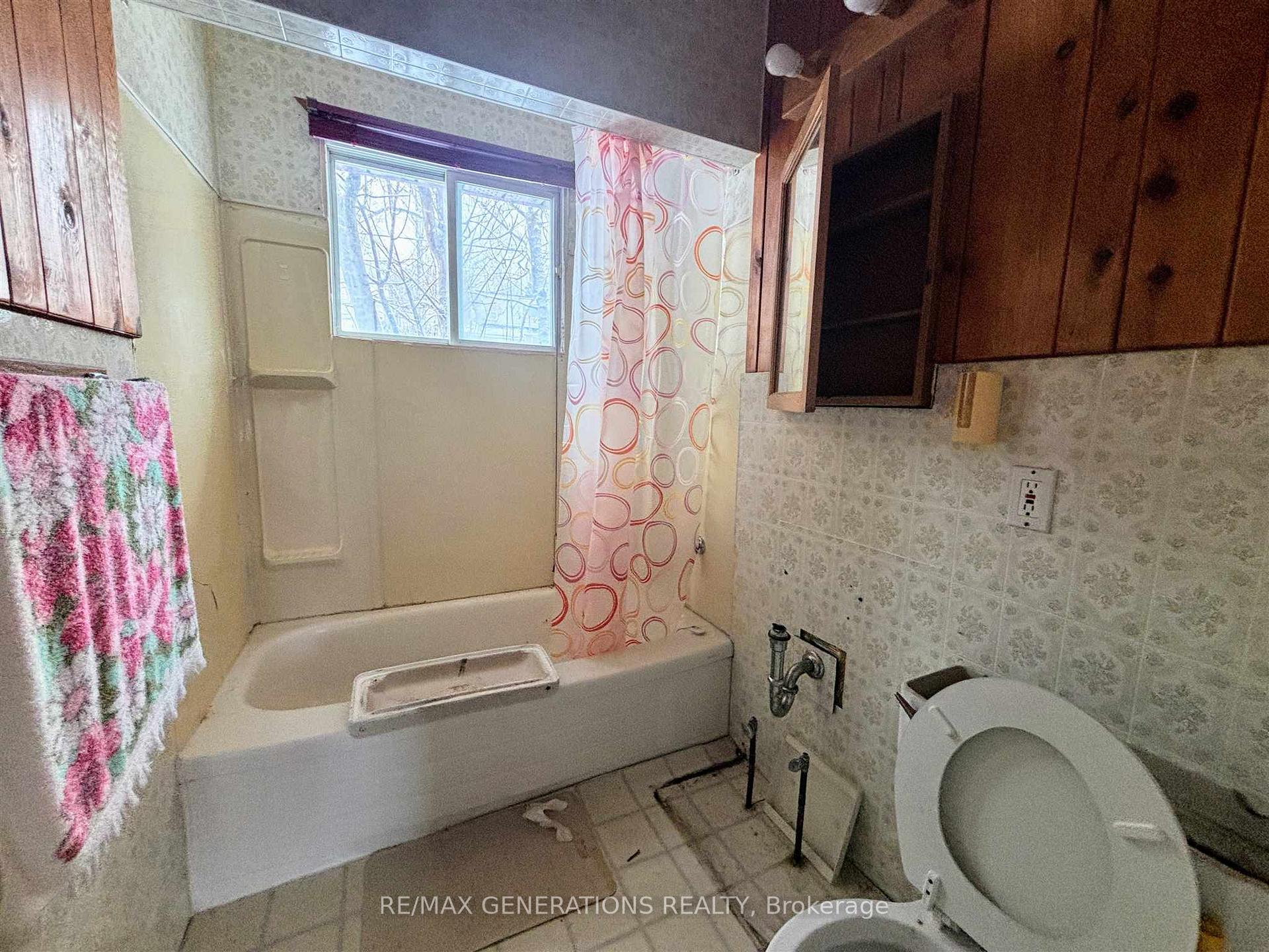 Photo 16 of 26 Neebig Avenue, Manitouwadge — HOMEH