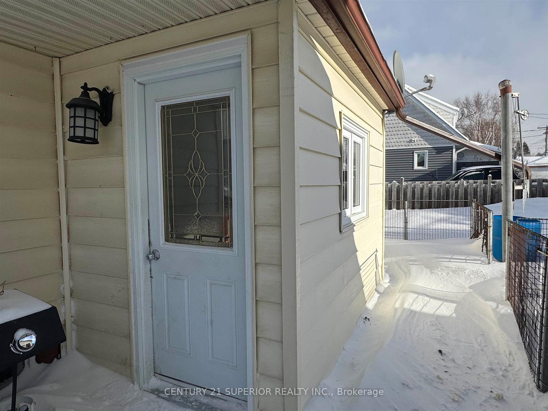 Photo 2 of 26 Ohsweken Road, Manitouwadge — HOMEH