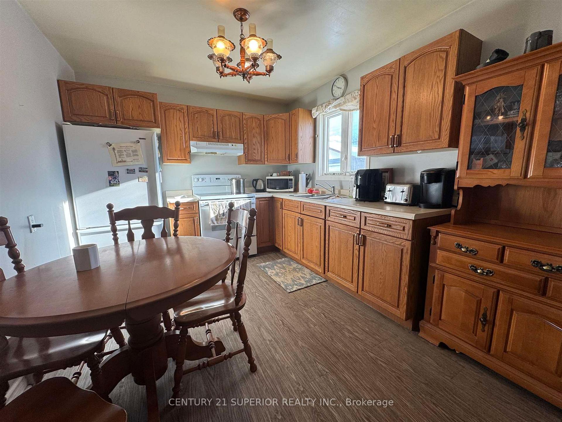 Photo 8 of 26 Ohsweken Road, Manitouwadge — HOMEH
