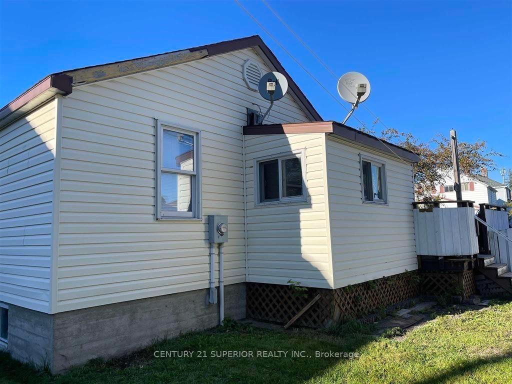 Photo 8 of 13 Drake Street, Marathon — HOMEH