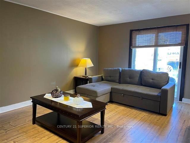 Photo 15 of 13 Drake Street, Marathon — HOMEH