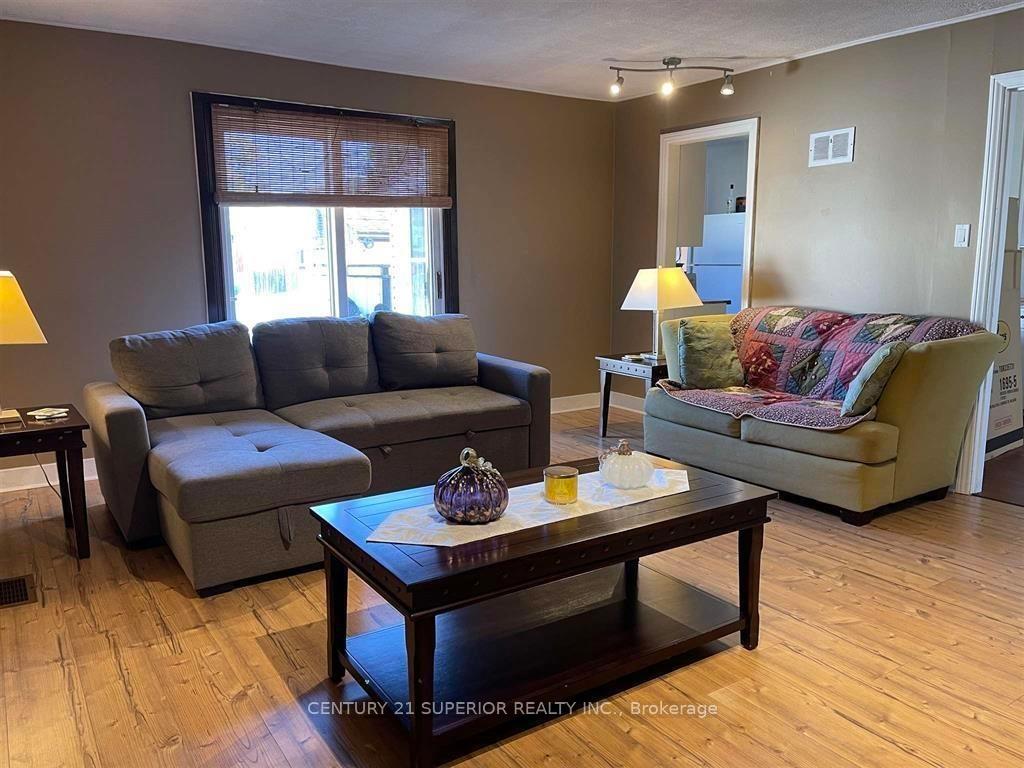 Photo 16 of 13 Drake Street, Marathon — HOMEH