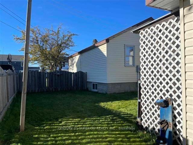 Photo 38 of 13 Drake Street, Marathon — HOMEH