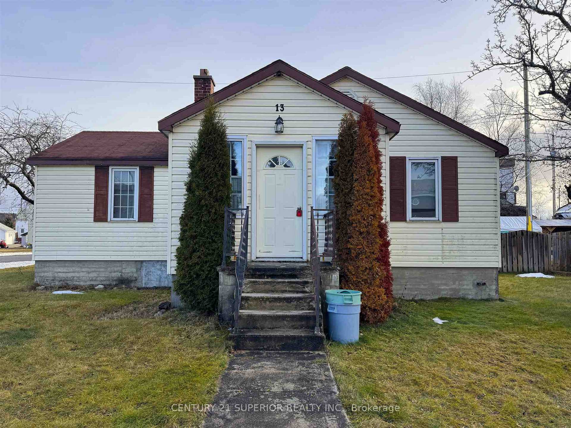 Photo 39 of 13 Drake Street, Marathon — HOMEH