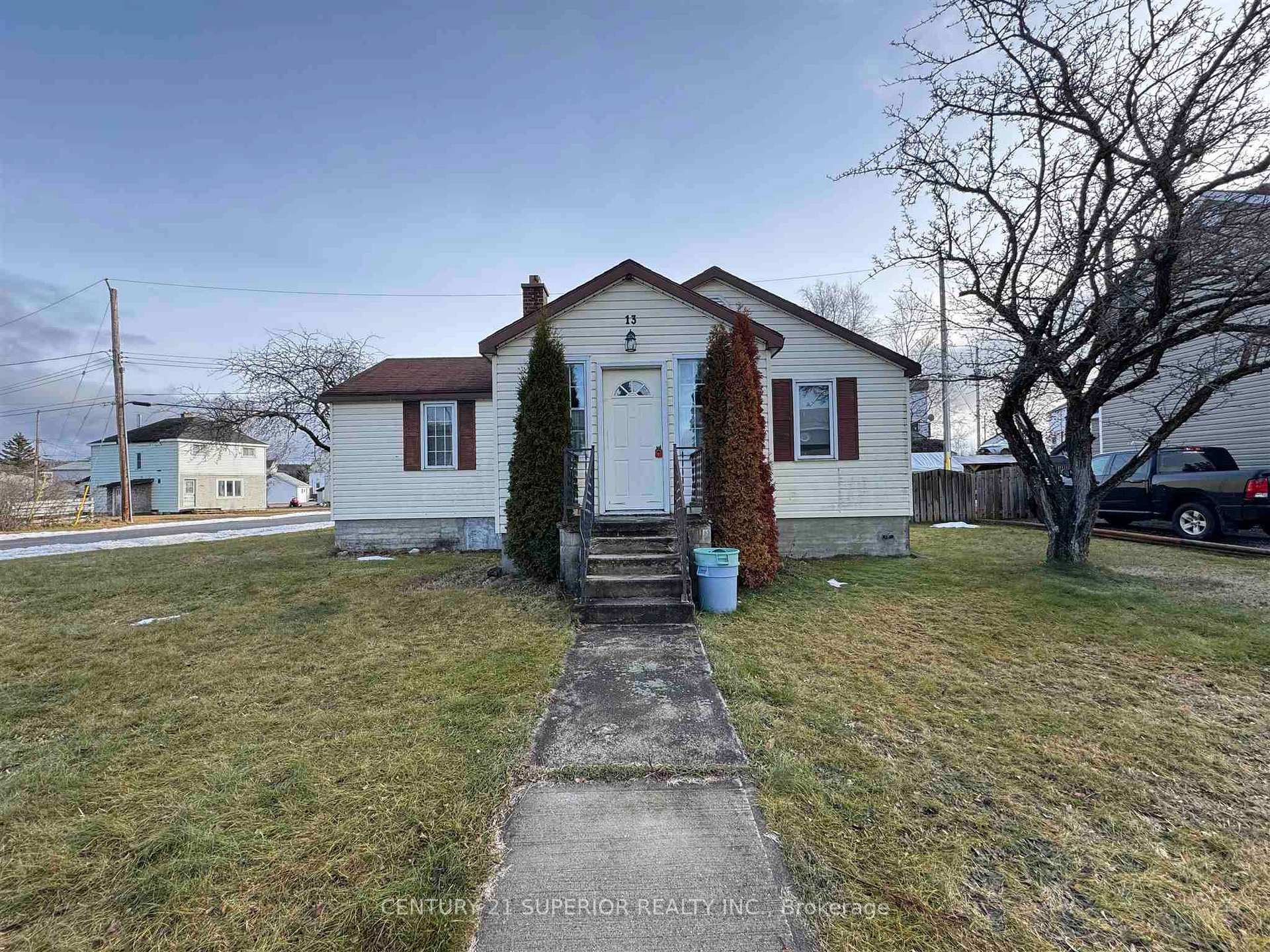 Photo 40 of 13 Drake Street, Marathon — HOMEH