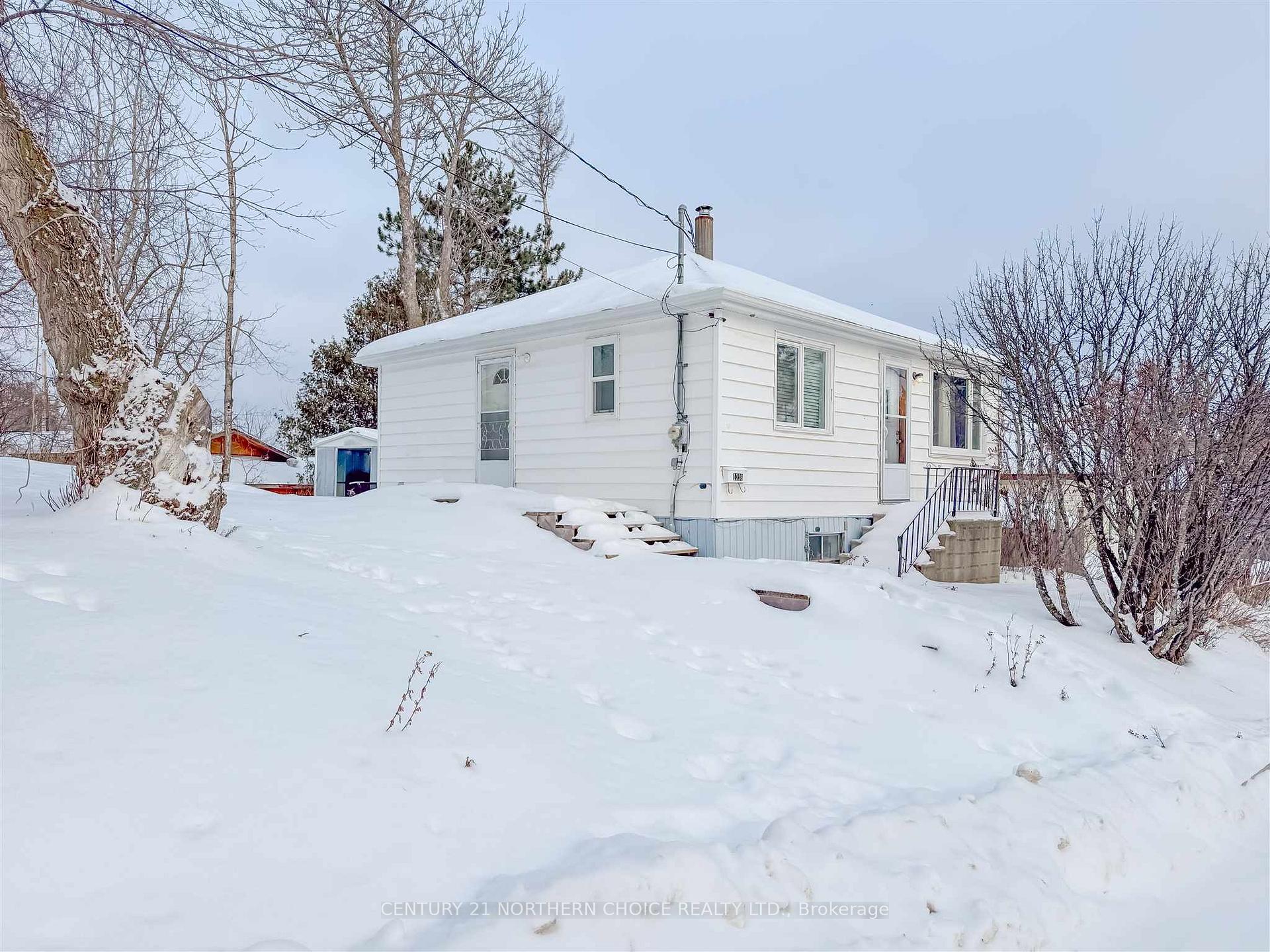 Photo 1 of 1326 River Drive, Kenora, Lakeside — HOMEH